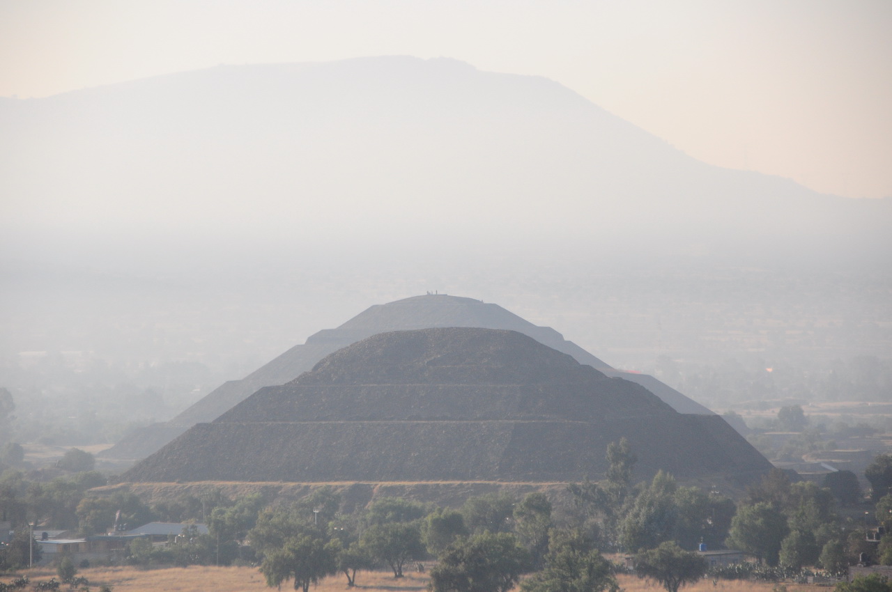 Две пирамиды Теотиуакана в идеальном соответствии